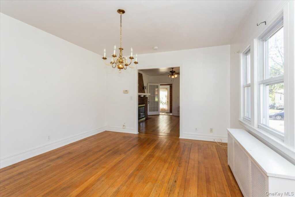 7 Flower Street, New Rochelle, NY 10801 - Photo 11 of 28