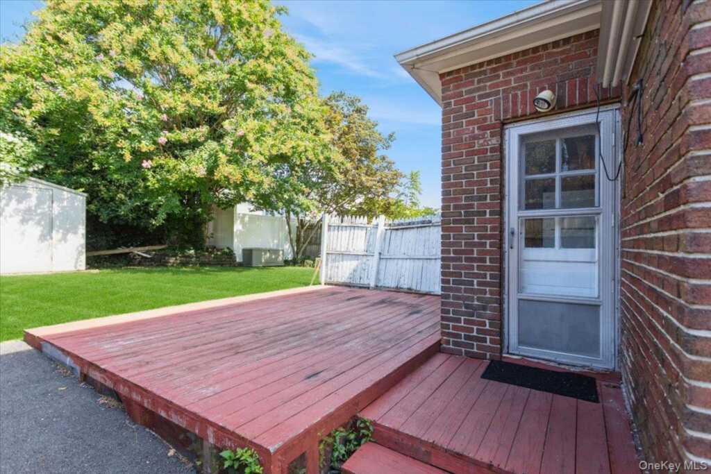7 Flower Street, New Rochelle, NY 10801 - Photo 24 of 28