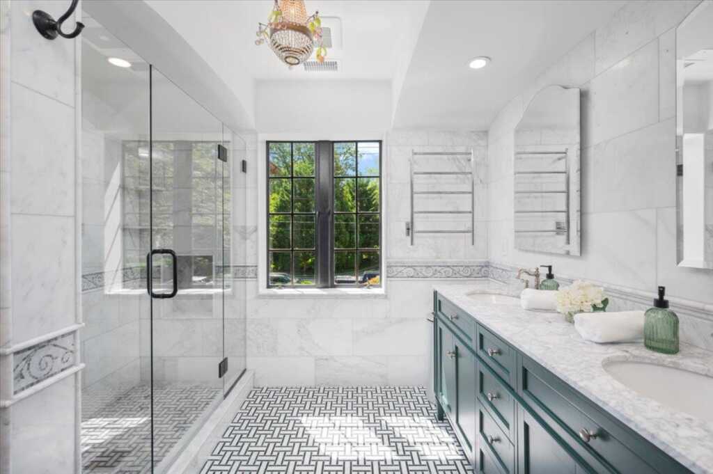 566 Forest Avenue, New Rochelle, NY 10804 - Photo 16 of 37