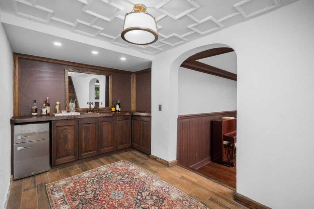 566 Forest Avenue, New Rochelle, NY 10804 - Photo 21 of 37