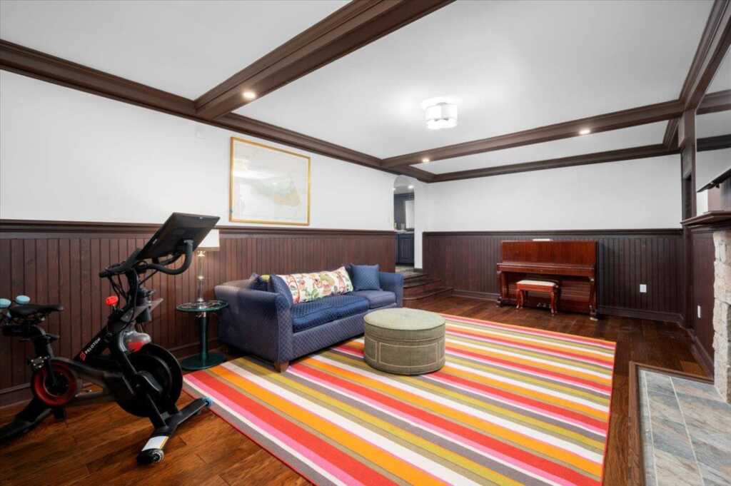 566 Forest Avenue, New Rochelle, NY 10804 - Photo 24 of 37