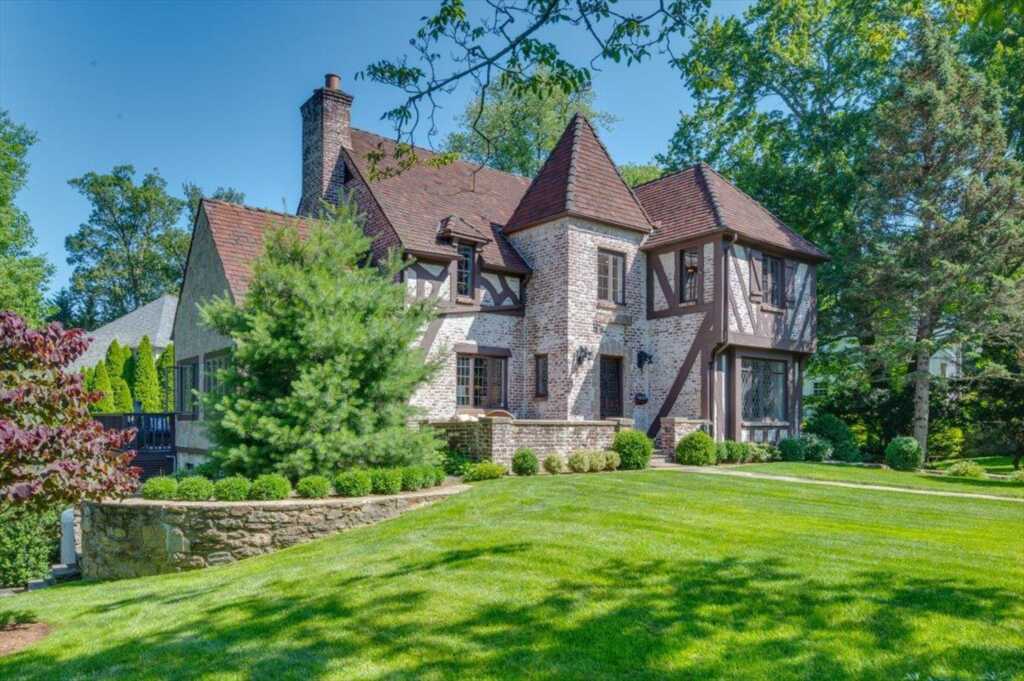 566 Forest Avenue, New Rochelle, NY 10804 - Photo 33 of 37