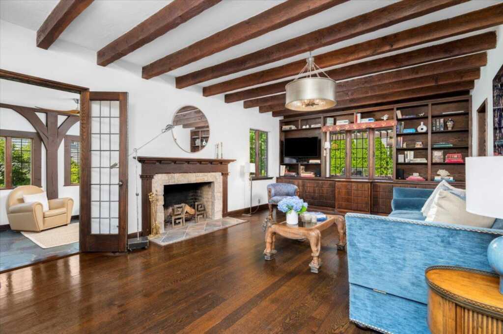 566 Forest Avenue, New Rochelle, NY 10804 - Photo 4 of 37
