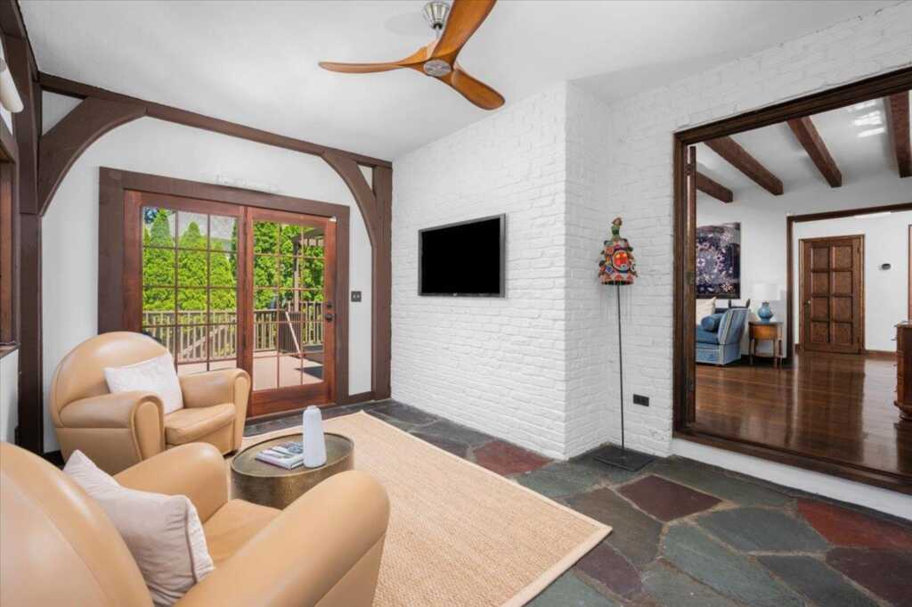 566 Forest Avenue, New Rochelle, NY 10804 - Photo 6 of 37