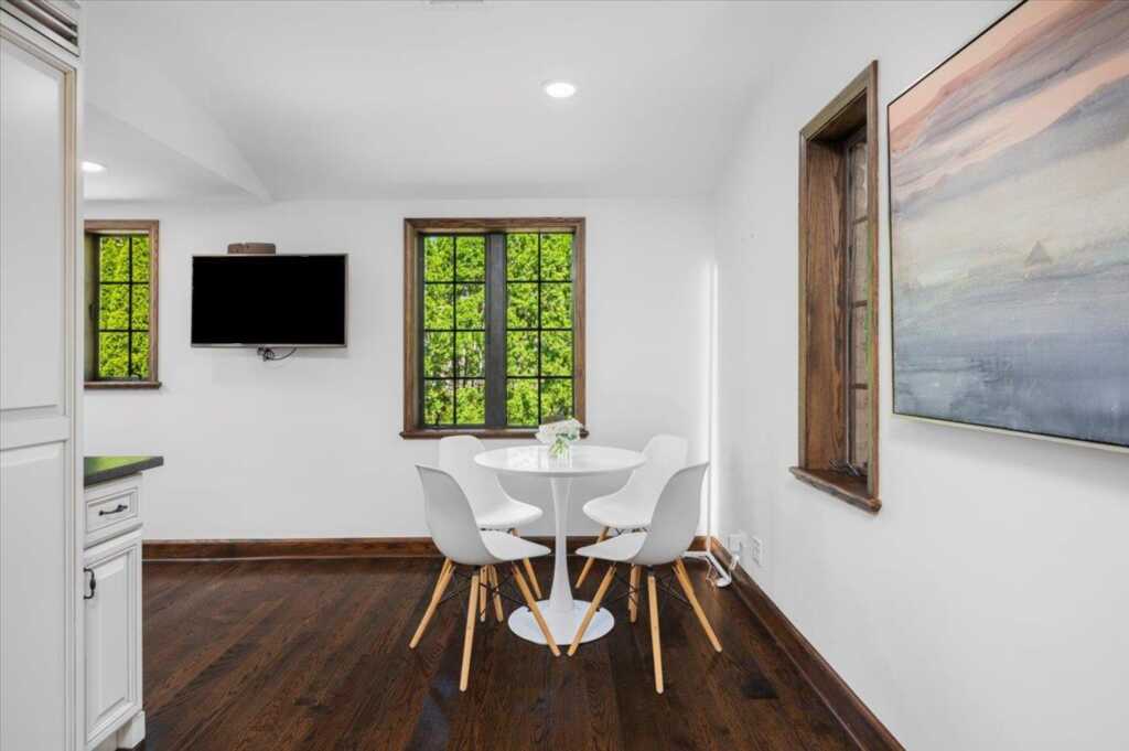 566 Forest Avenue, New Rochelle, NY 10804 - Photo 9 of 37