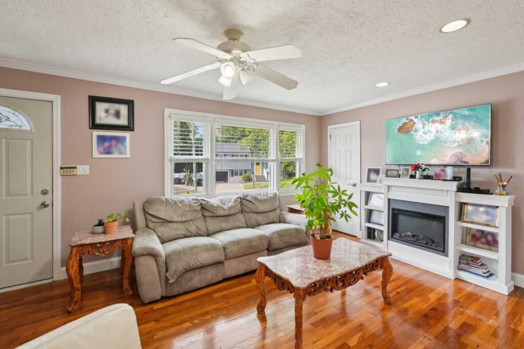 17 Maplewood Boulevard, Suffern, NY 10901 - Photo 7 of 47