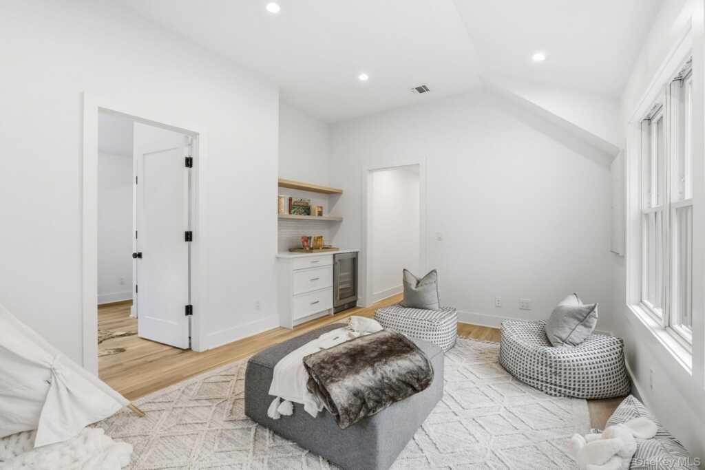 80 Grapal Street, Rye, NY 10580 - Photo 33 of 38