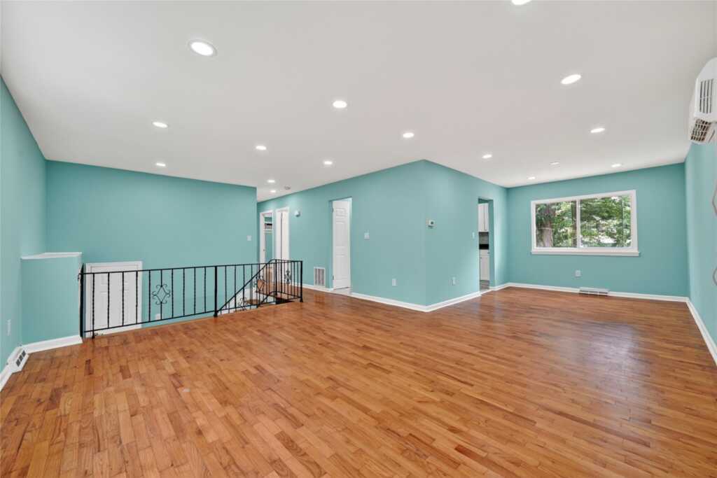 402 Kings Highway, Valley Cottage, NY 10989 - Photo 12 of 50