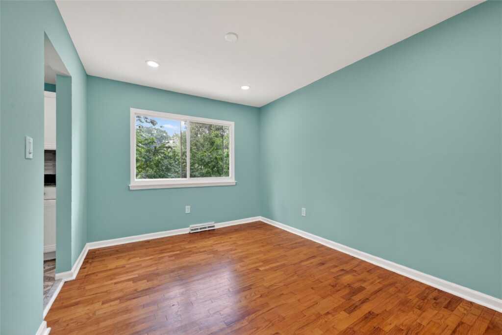 402 Kings Highway, Valley Cottage, NY 10989 - Photo 14 of 50