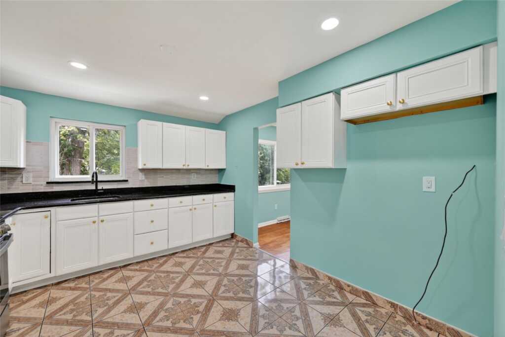 402 Kings Highway, Valley Cottage, NY 10989 - Photo 18 of 50