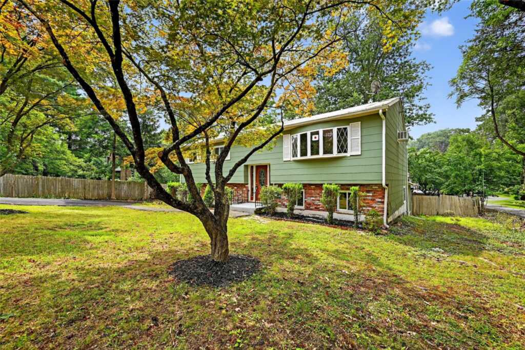 402 Kings Highway, Valley Cottage, NY 10989 - Photo 3 of 50