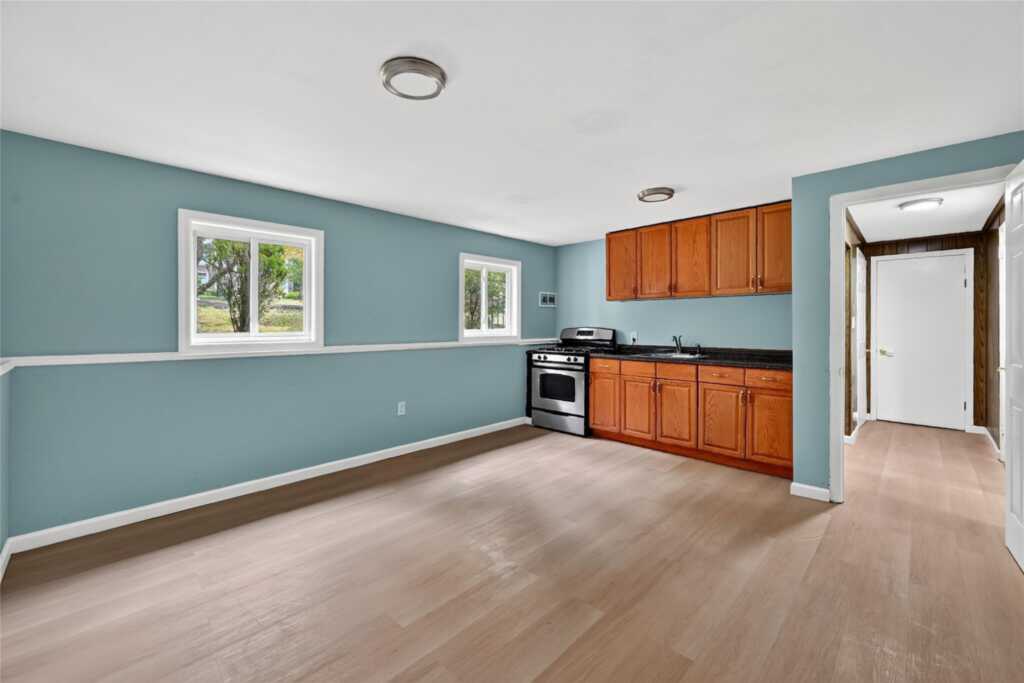 402 Kings Highway, Valley Cottage, NY 10989 - Photo 31 of 50