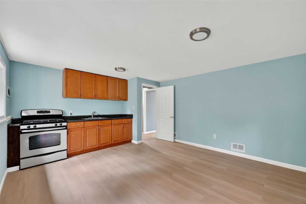 402 Kings Highway, Valley Cottage, NY 10989 - Photo 32 of 50