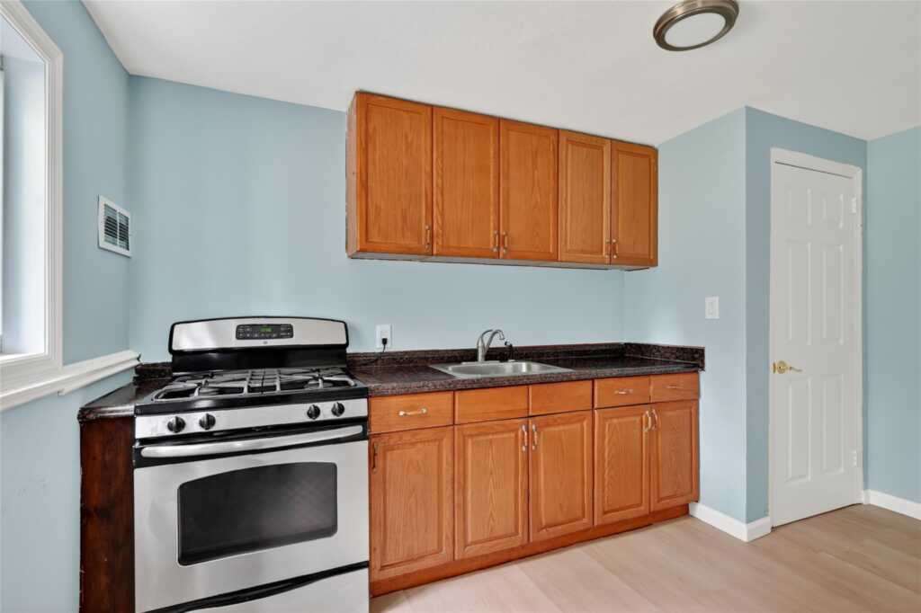 402 Kings Highway, Valley Cottage, NY 10989 - Photo 34 of 50