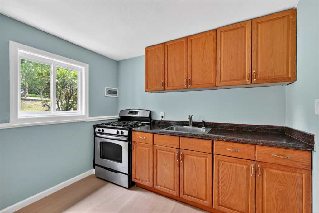 402 Kings Highway, Valley Cottage, NY 10989 - Photo 35 of 50