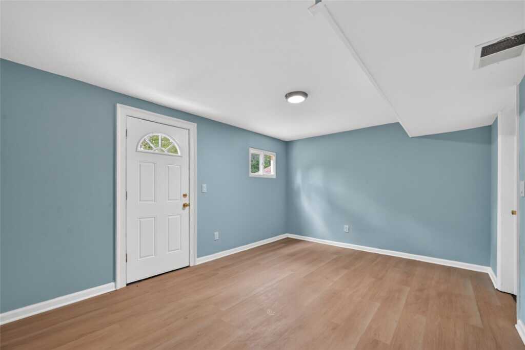 402 Kings Highway, Valley Cottage, NY 10989 - Photo 41 of 50