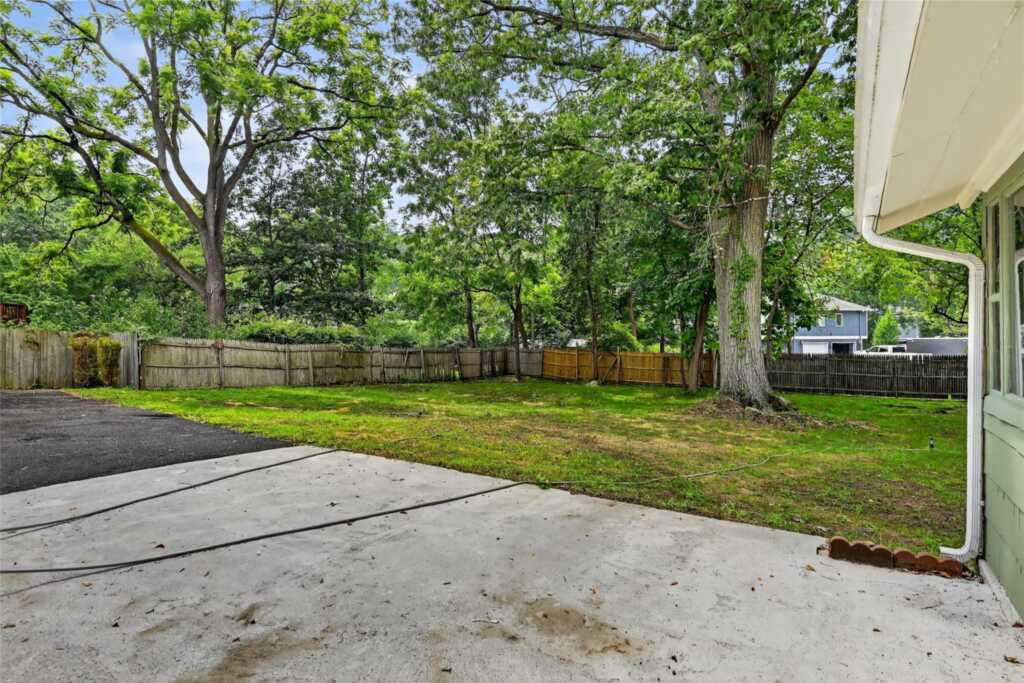 402 Kings Highway, Valley Cottage, NY 10989 - Photo 44 of 50