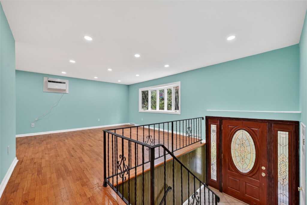 402 Kings Highway, Valley Cottage, NY 10989 - Photo 9 of 50