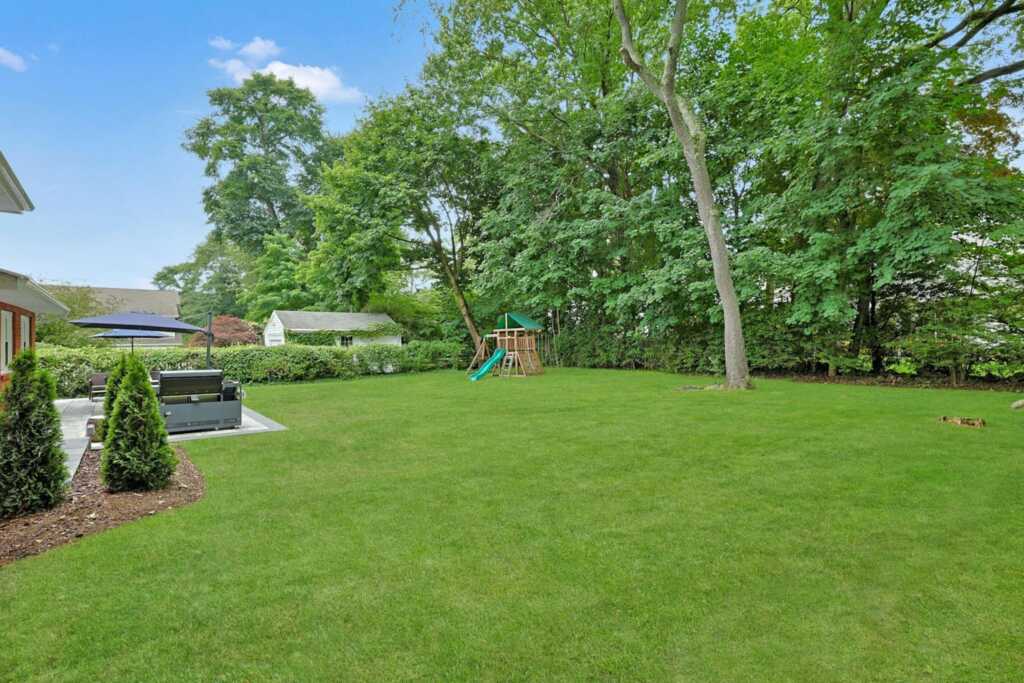 73 Bon Air Avenue, New Rochelle, NY 10804 - Photo 22 of 25