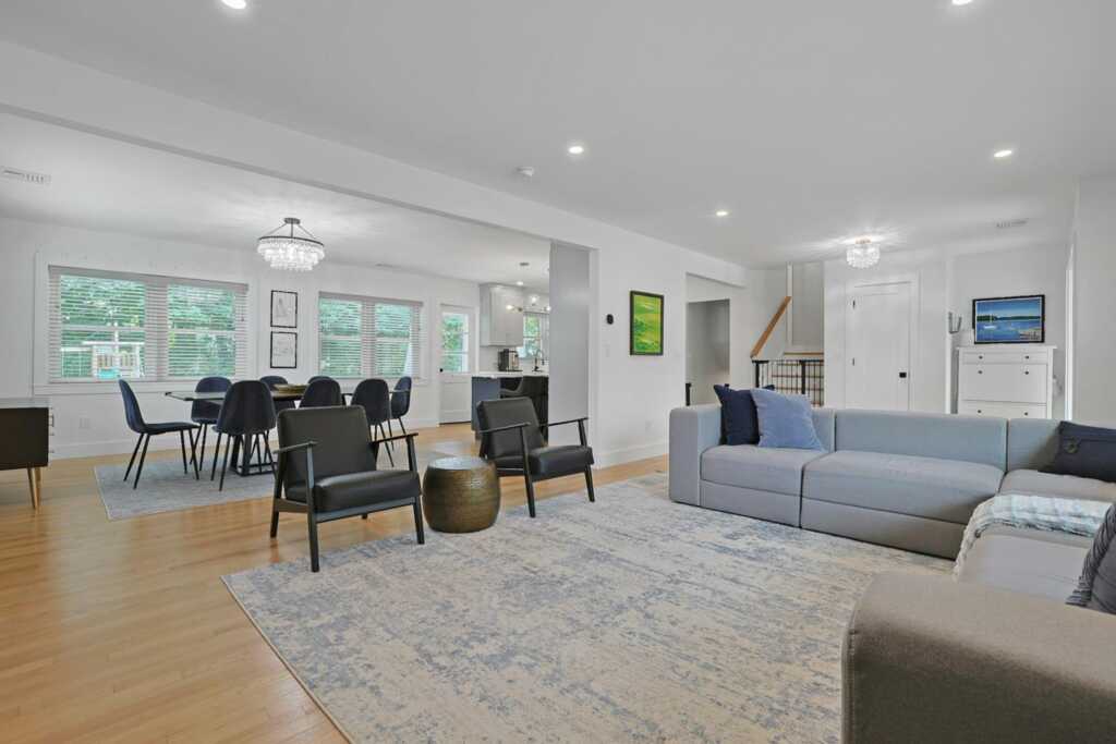 73 Bon Air Avenue, New Rochelle, NY 10804 - Photo 3 of 25