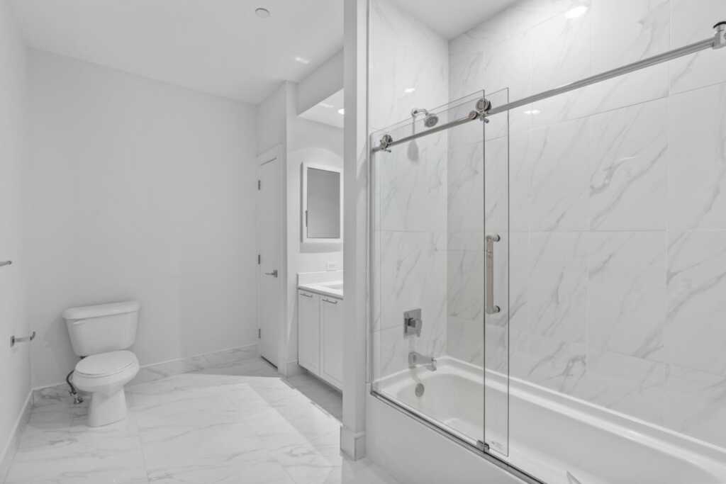 20 Burling Lane, Unit #4L, New Rochelle, NY 10801 - Photo 8 of 19