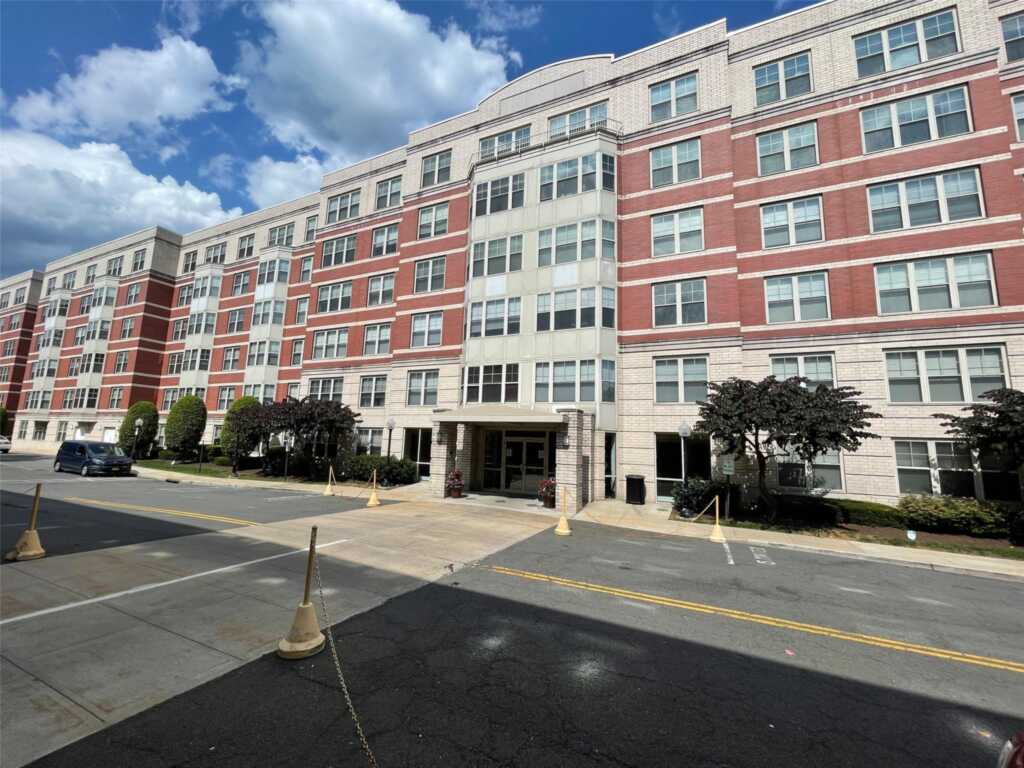 300 Mamaroneck Avenue, Unit #716, White Plains, NY 10605