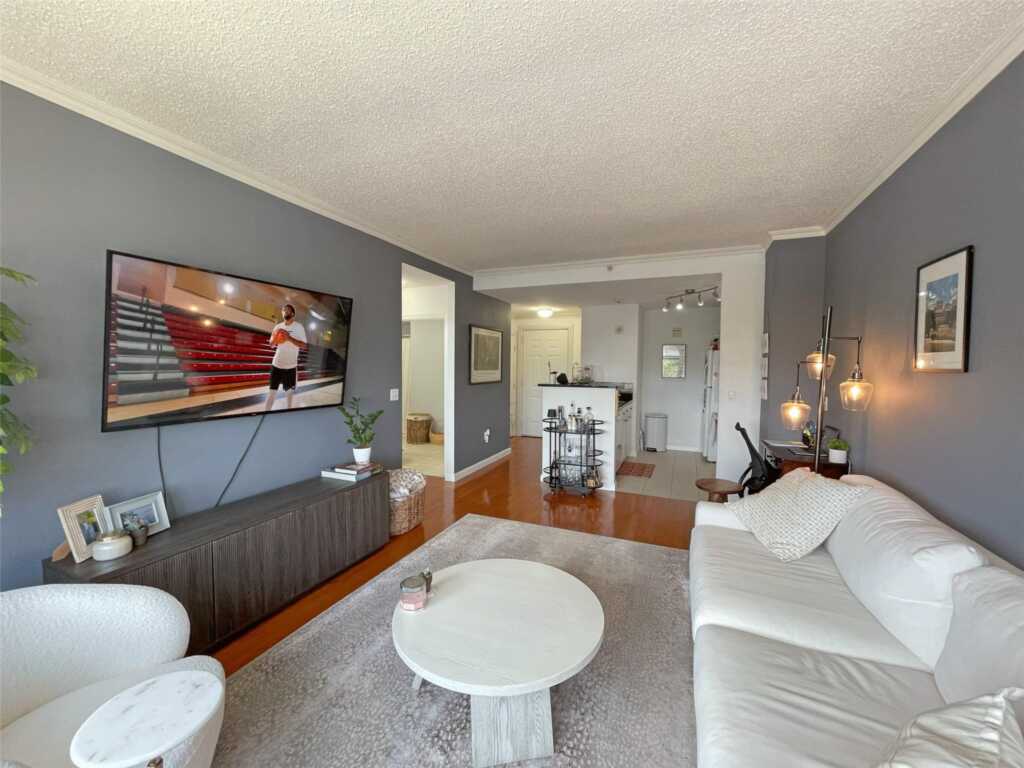 300 Mamaroneck Avenue, Unit #716, White Plains, NY 10605 - Photo 4 of 17