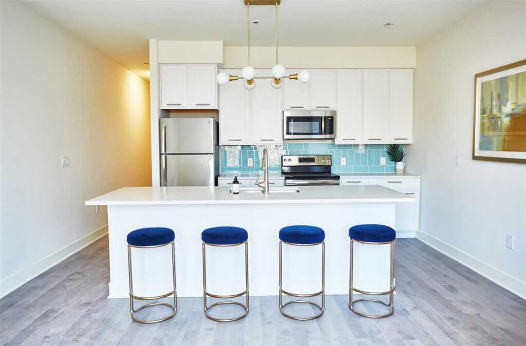 20 Burling Lane, Unit #5E, New Rochelle, NY 10801 - Photo 3 of 16