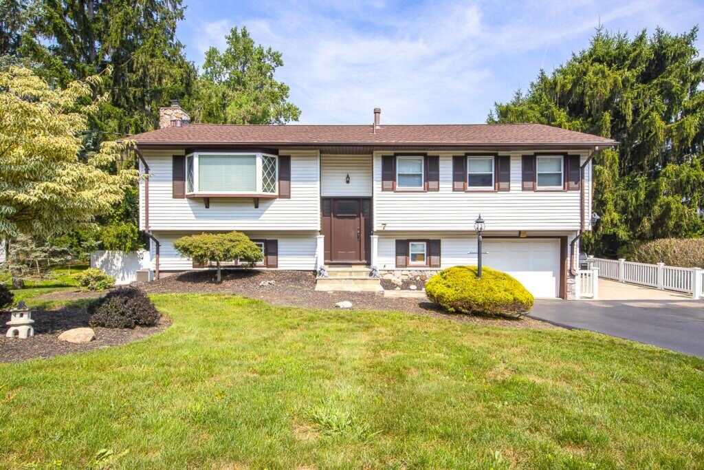7 Gilmore Drive, Stony Point, NY 10980