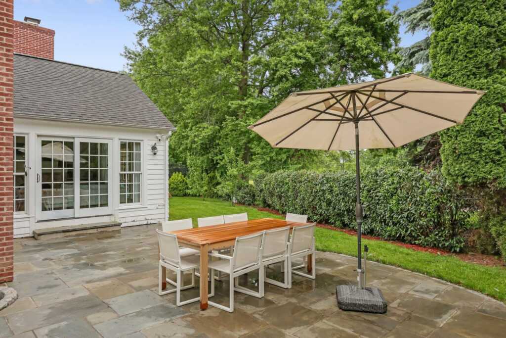 8 Eldredge Place, Rye, NY 10580 - Photo 14 of 20