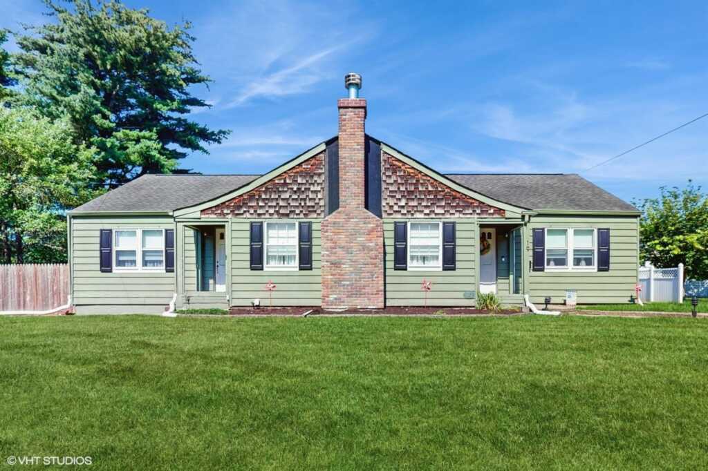 19 Crestwood Drive, New City, NY 10956 - Photo 2 of 50