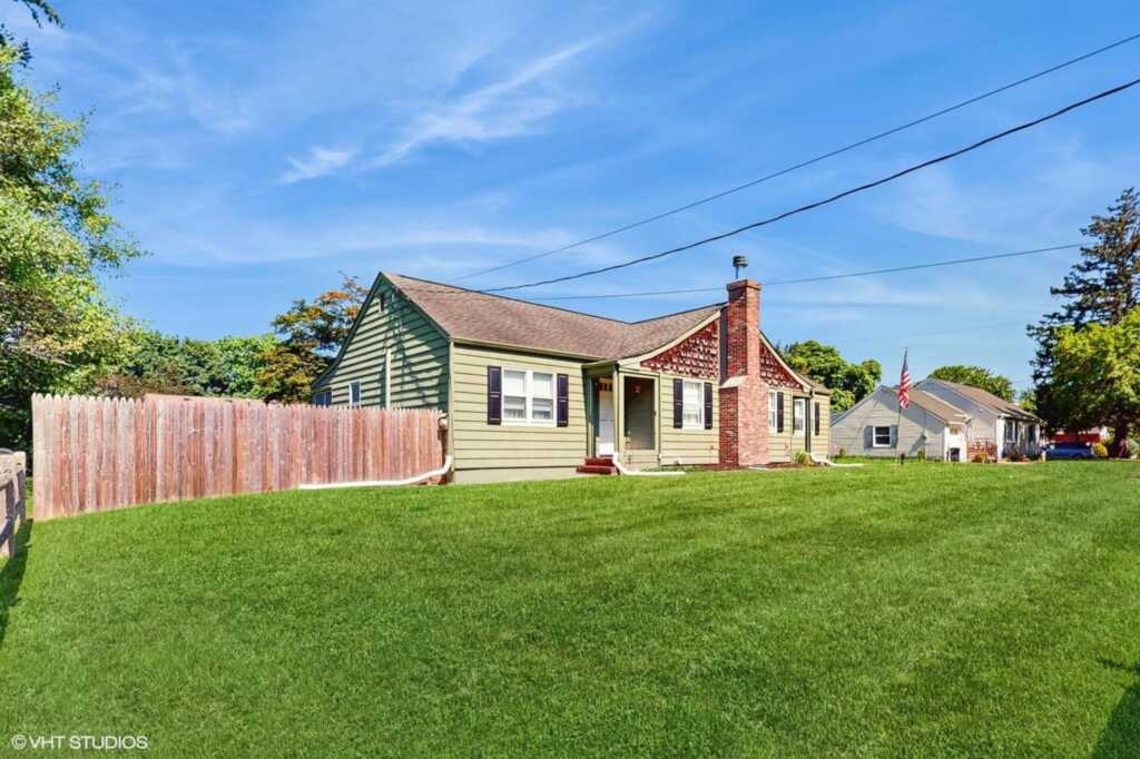 19 Crestwood Drive, New City, NY 10956 - Photo 4 of 50