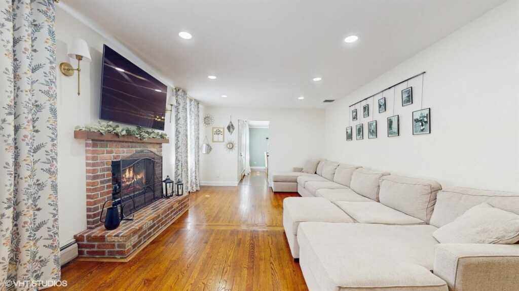 19 Crestwood Drive, New City, NY 10956 - Photo 6 of 50