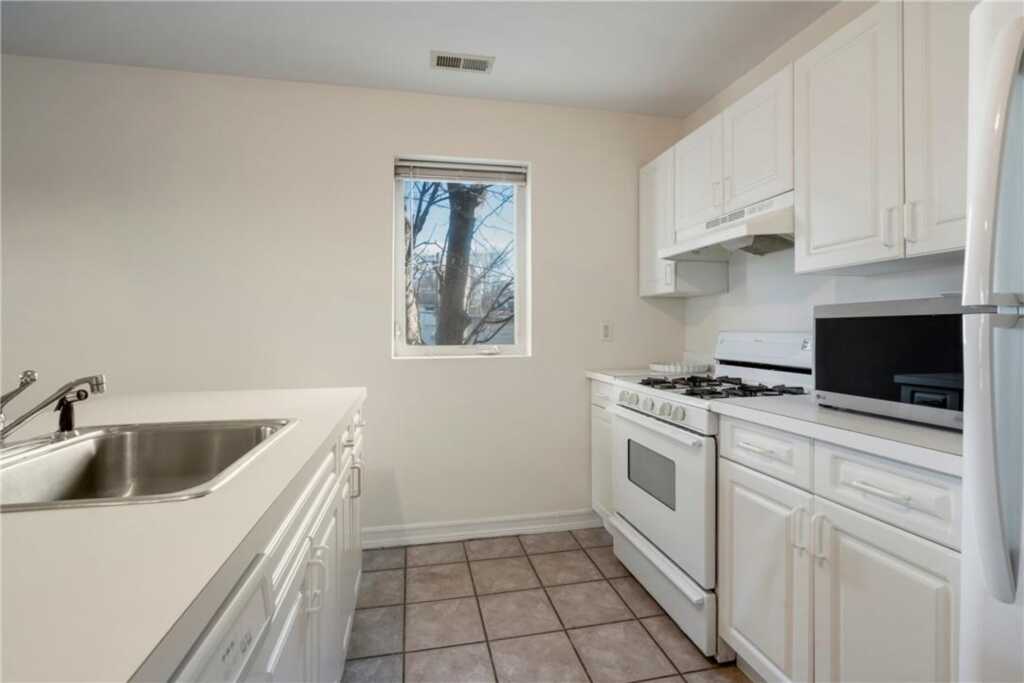 509 Grade Street, Rye, NY 10543 - Photo 12 of 23