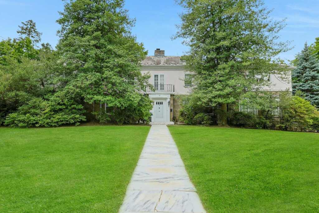 50 Forest Circle, New Rochelle, NY 10804