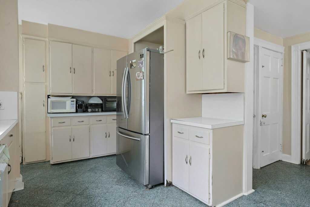 50 Forest Circle, New Rochelle, NY 10804 - Photo 11 of 17