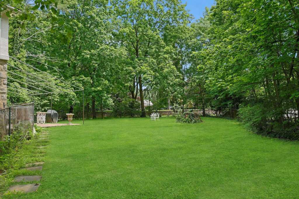 50 Forest Circle, New Rochelle, NY 10804 - Photo 13 of 17