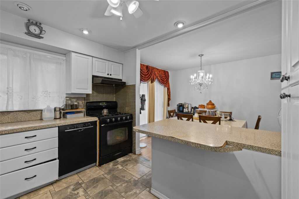 8 Valley View Terrace, Suffern, NY 10901 - Photo 12 of 33