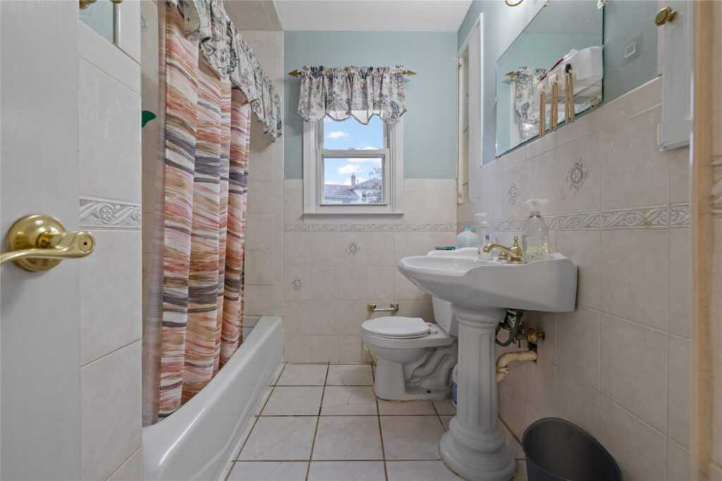 8 Valley View Terrace, Suffern, NY 10901 - Photo 15 of 33