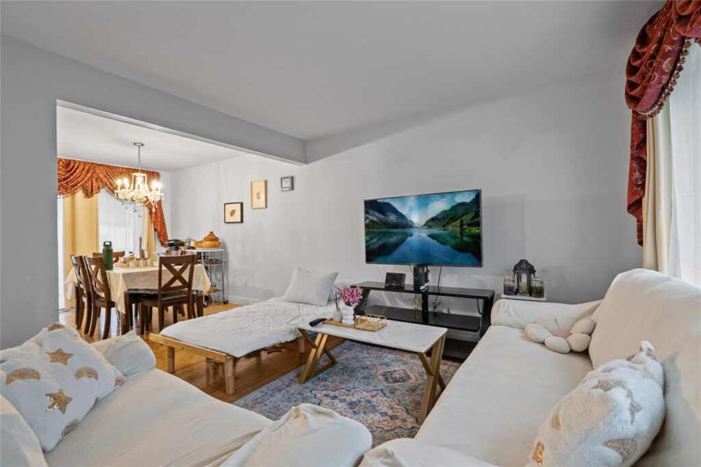 8 Valley View Terrace, Suffern, NY 10901 - Photo 8 of 33