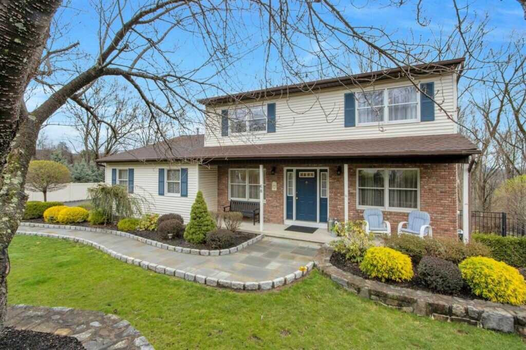 68 Walter Drive, Stony Point, NY 10980