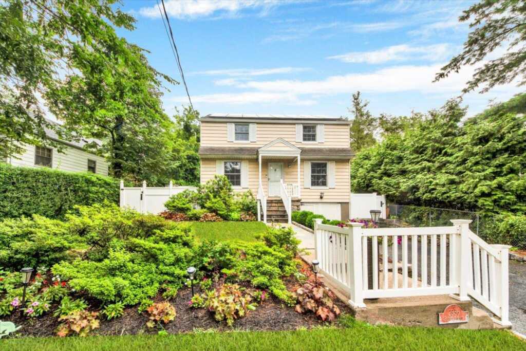 2356 Palmer Avenue, New Rochelle, NY 10801
