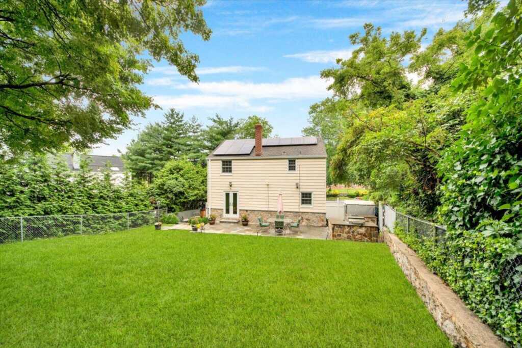 2356 Palmer Avenue, New Rochelle, NY 10801 - Photo 2 of 28