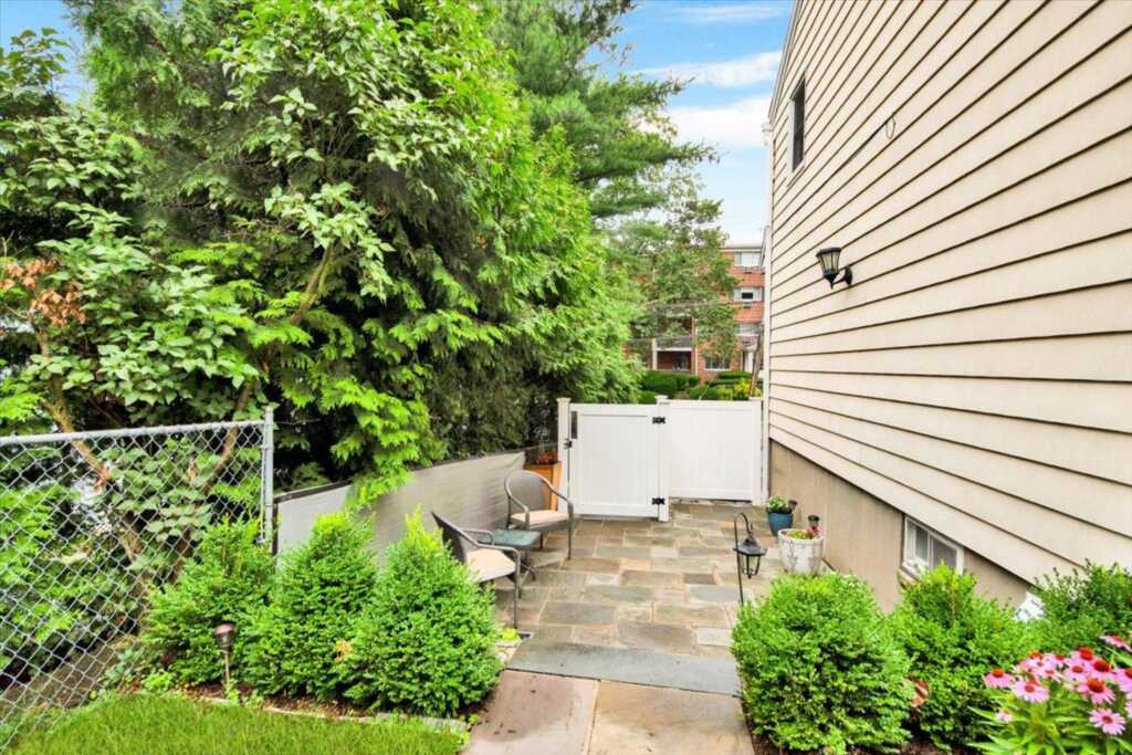 2356 Palmer Avenue, New Rochelle, NY 10801 - Photo 23 of 28