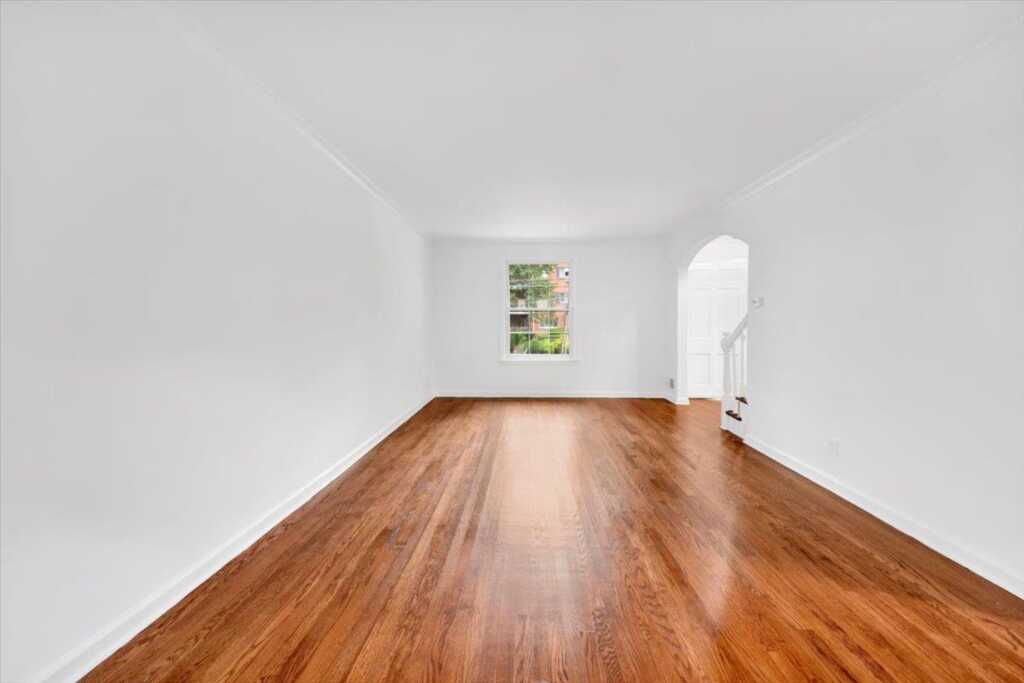 2356 Palmer Avenue, New Rochelle, NY 10801 - Photo 5 of 28