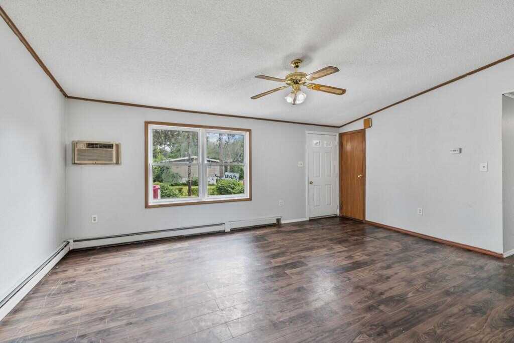 14 Cooper Dr, Nanuet, NY 10954 - Photo 5 of 33