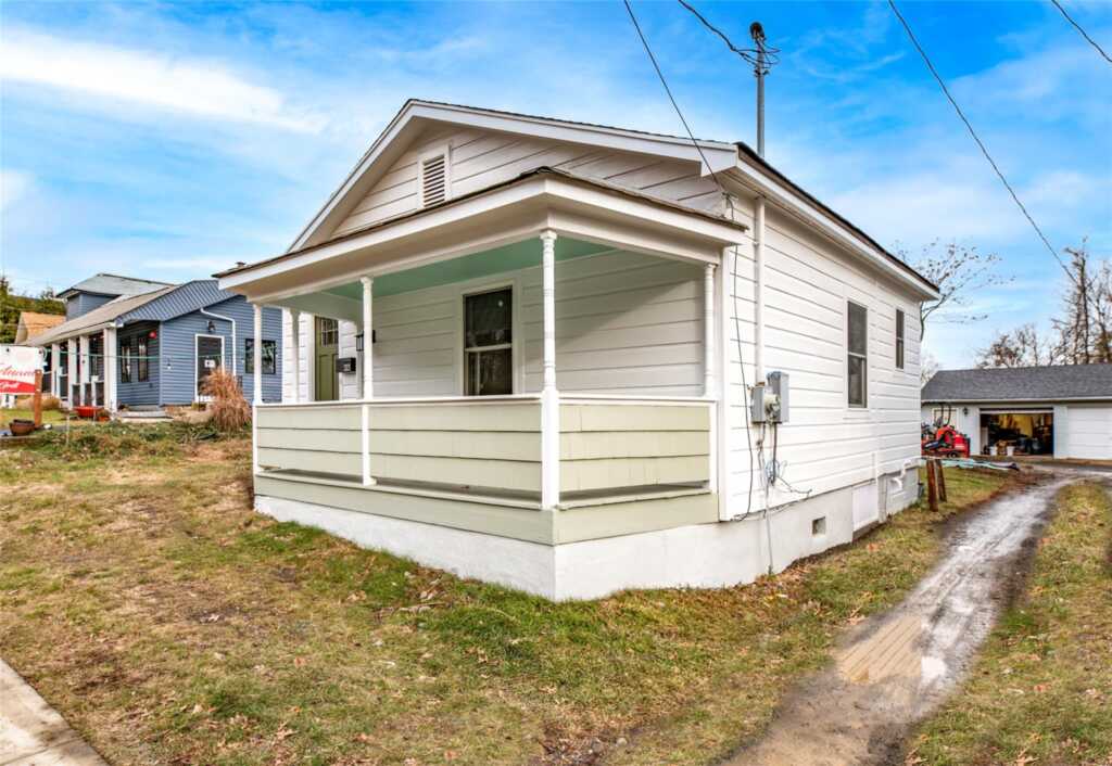 323 Highland Avenue, Nyack, NY 10960 - Photo 2 of 33