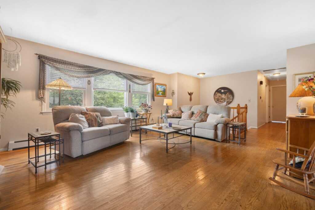 27 Stubbe Drive, Stony Point, NY 10980 - Photo 4 of 36