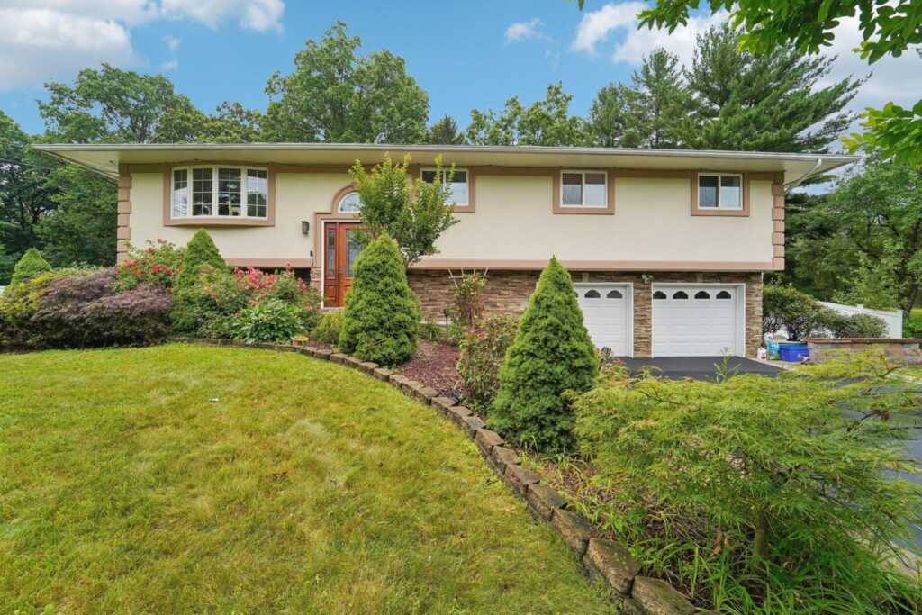 30 Birchwood Terrace, Nanuet, NY 10954