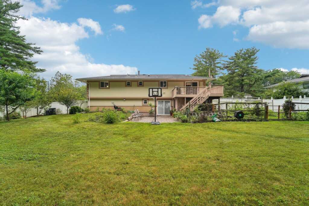 30 Birchwood Terrace, Nanuet, NY 10954 - Photo 38 of 48